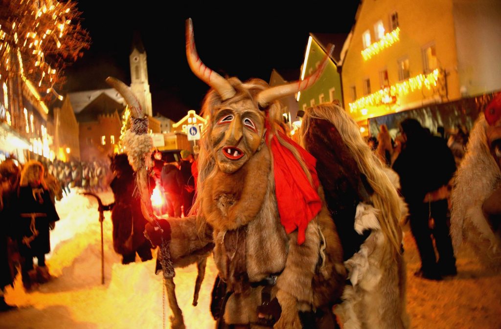 Kumpulan Festival Musim Dingin Tradisional Masyarakat Di Eropa
