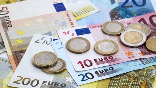 Ketika Mata Uang Tunggal Euro Resmi Berlaku